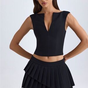 Black Sleeveless V-Neck Top